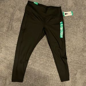 Danskin 7/8 brushed legging. Black. Side pockets. New with tags. XL